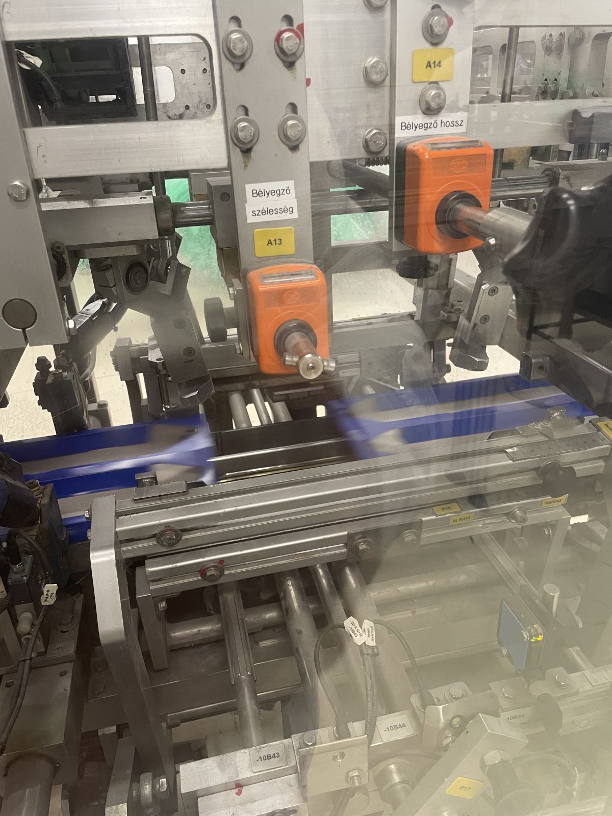 Csomagoló gépsor 8