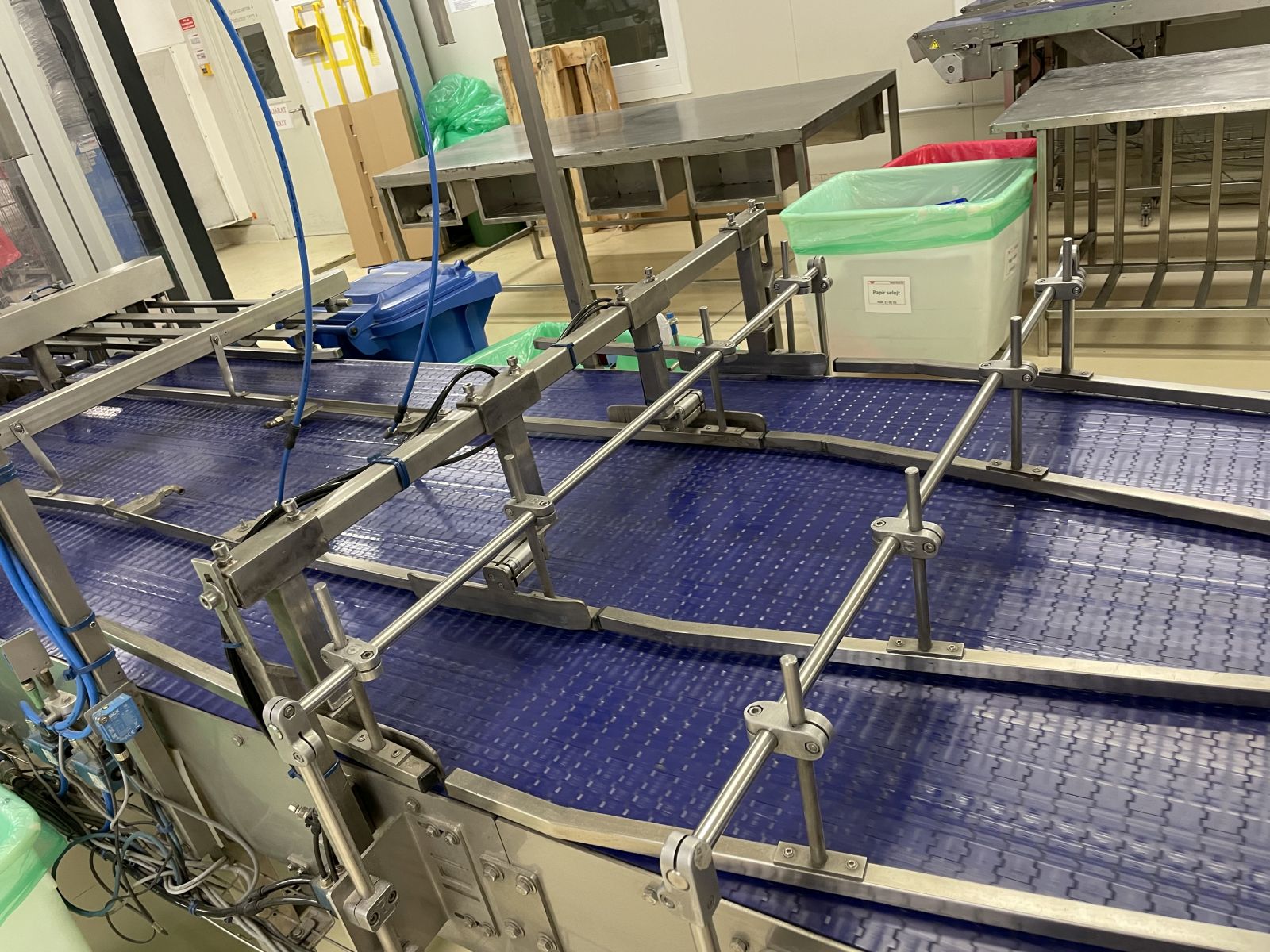 Csomagoló gépsor 16