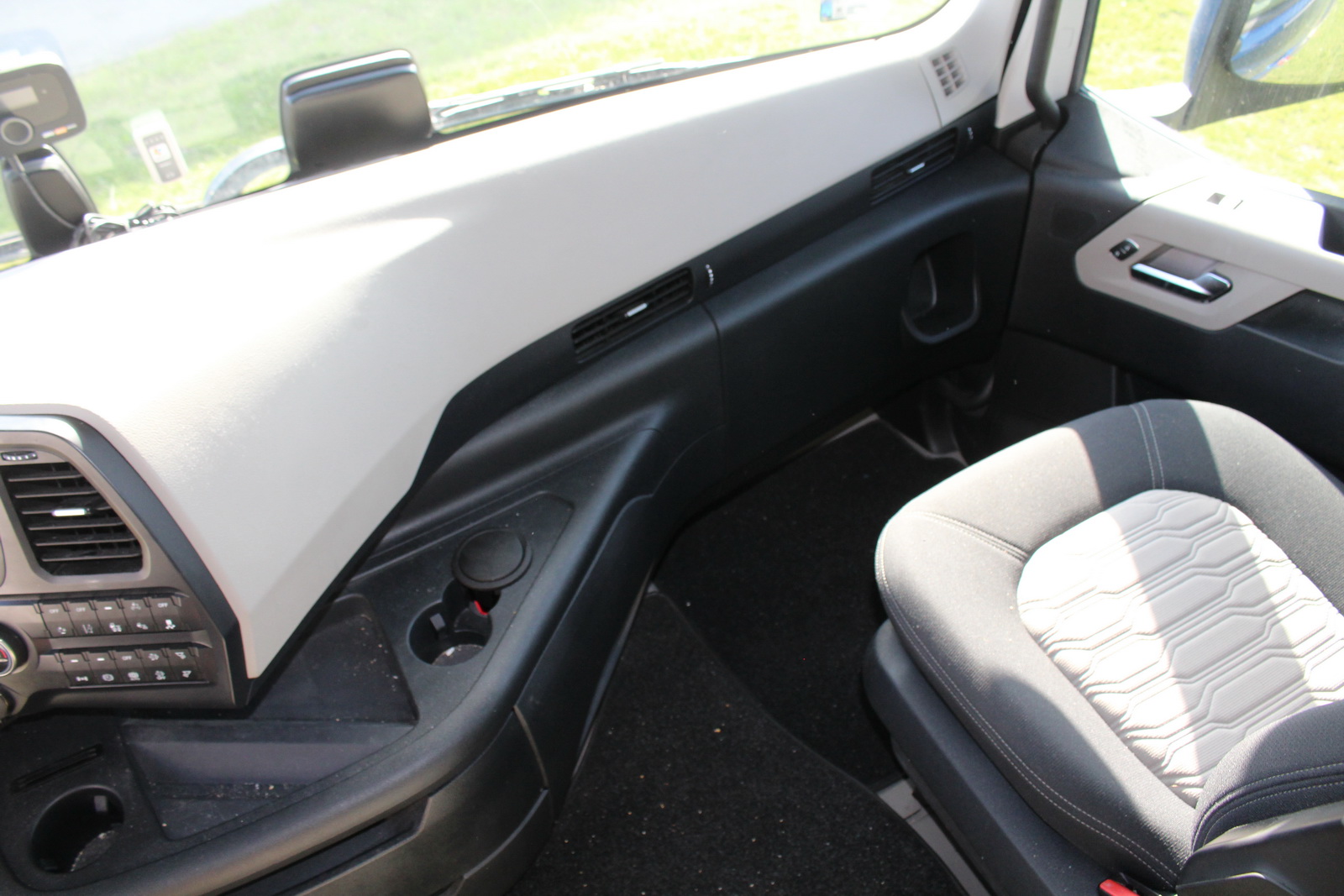 Nyergesvontató és pótkocsi 22