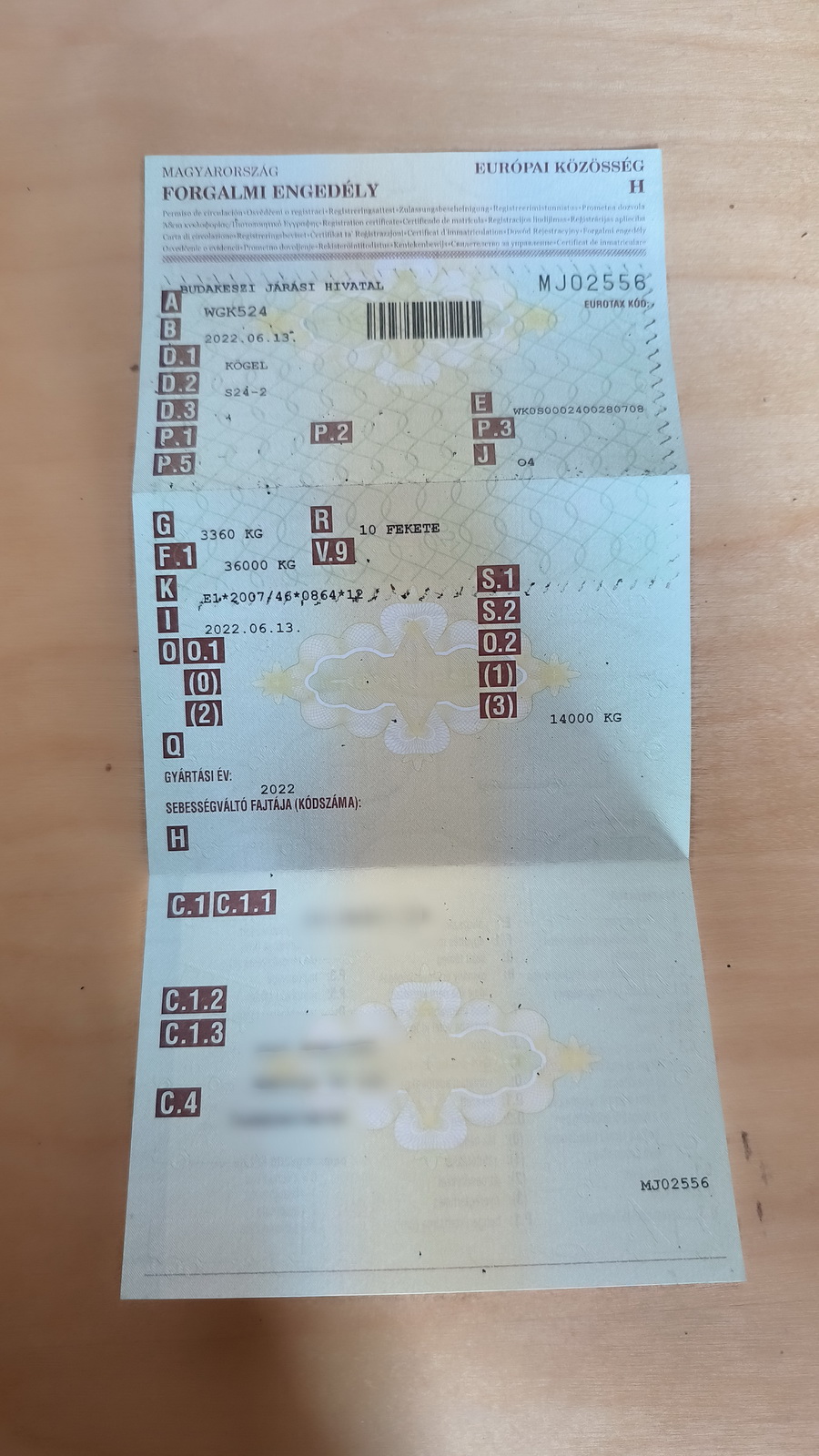 Nyergesvontató és pótkocsi 32