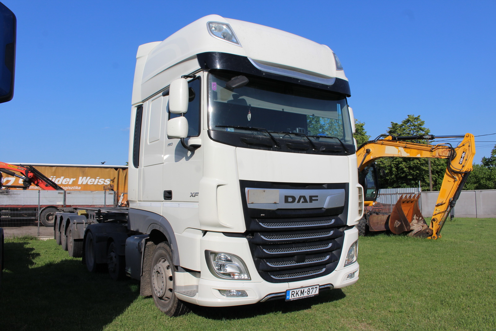 Nyergesvontató és pótkocsi 3