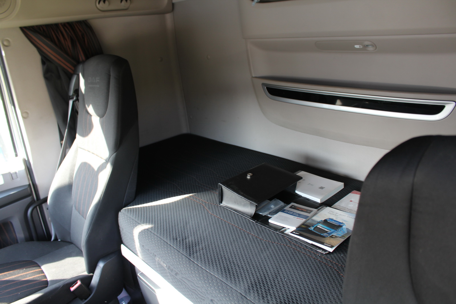 Nyergesvontató és pótkocsi 15