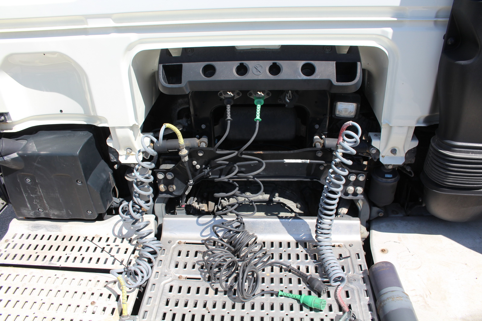 Nyergesvontató-DAF XF480FT 17