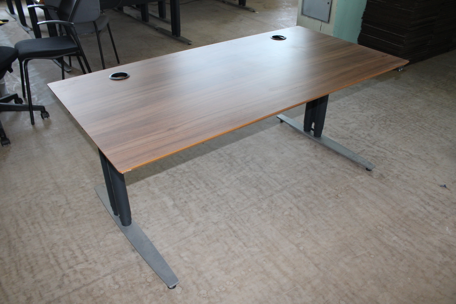 Electric lift table 2