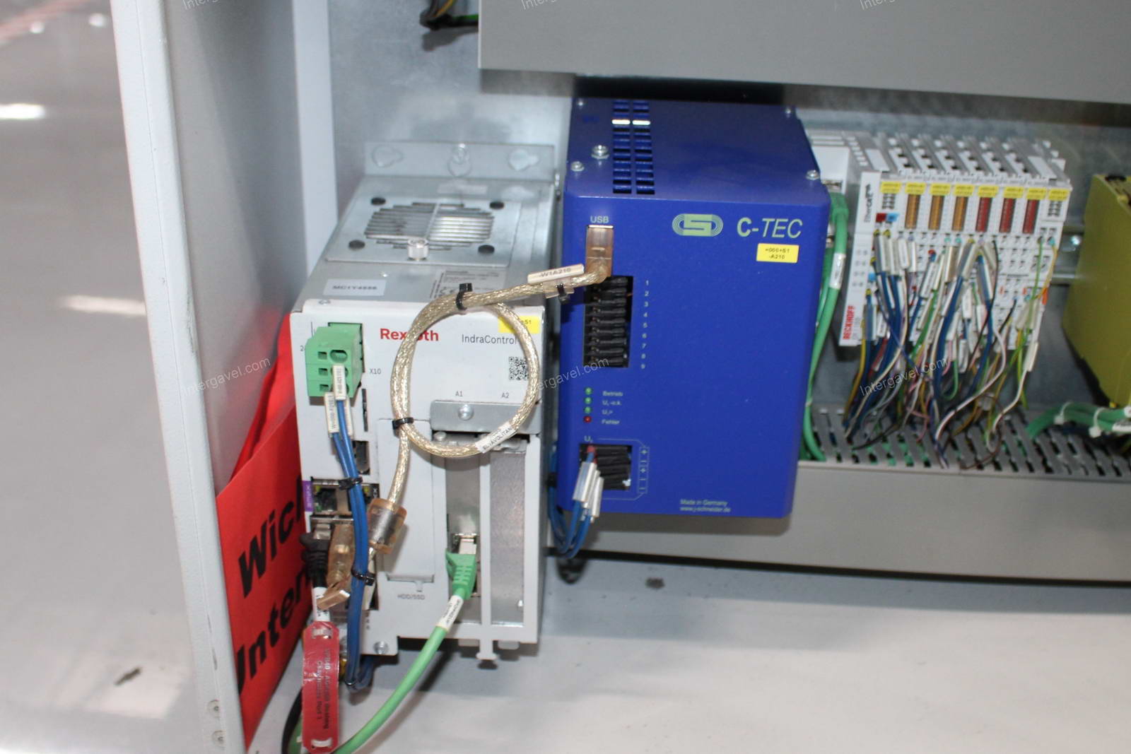 Szerelő munkahely (bontott) 24