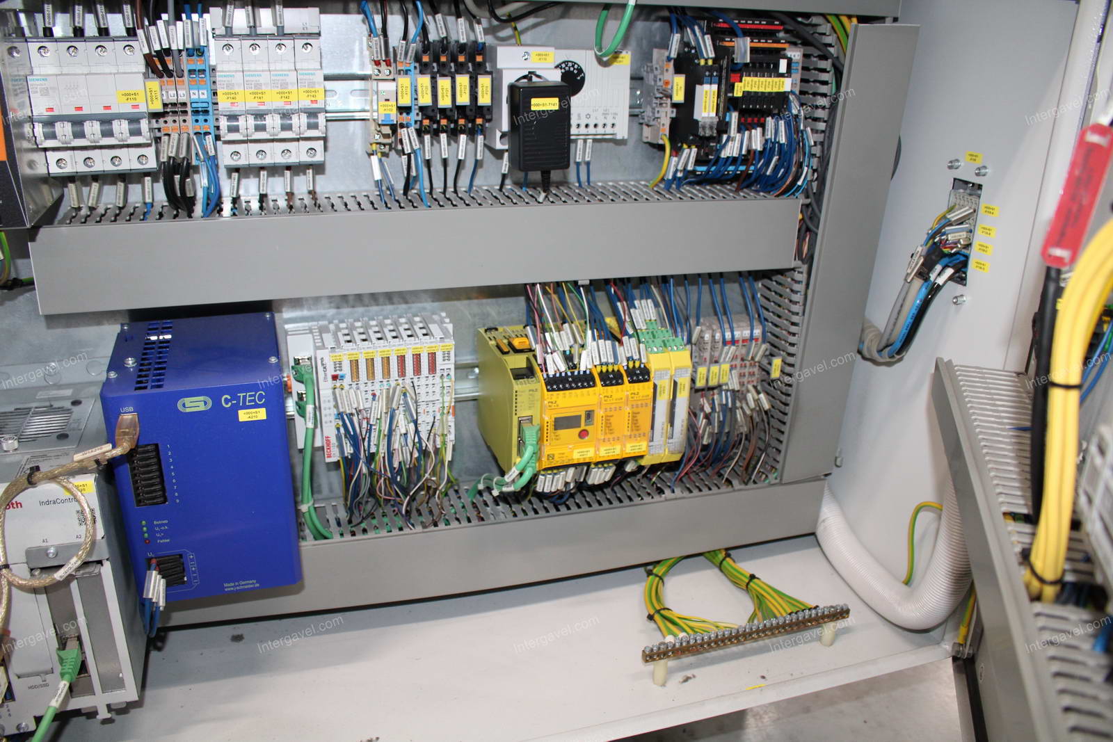 Szerelő munkahely (bontott) 25