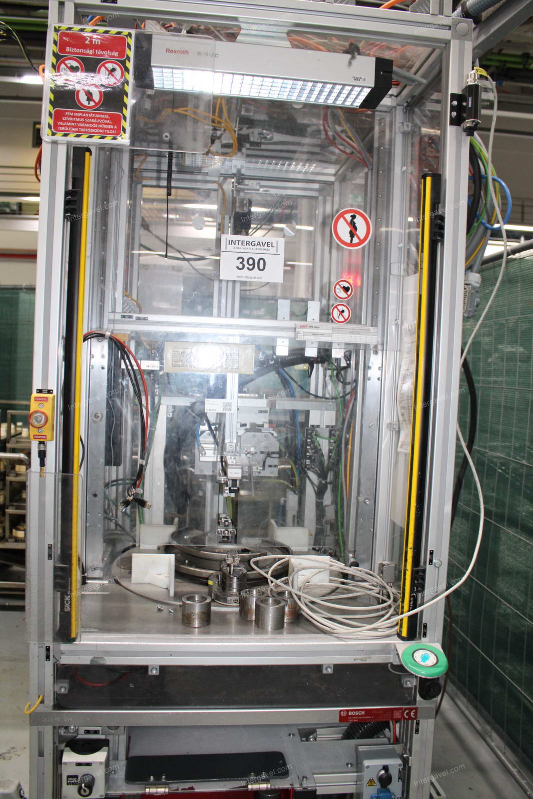 Szerelő munkahely (bontott) és villamos szekrény 3