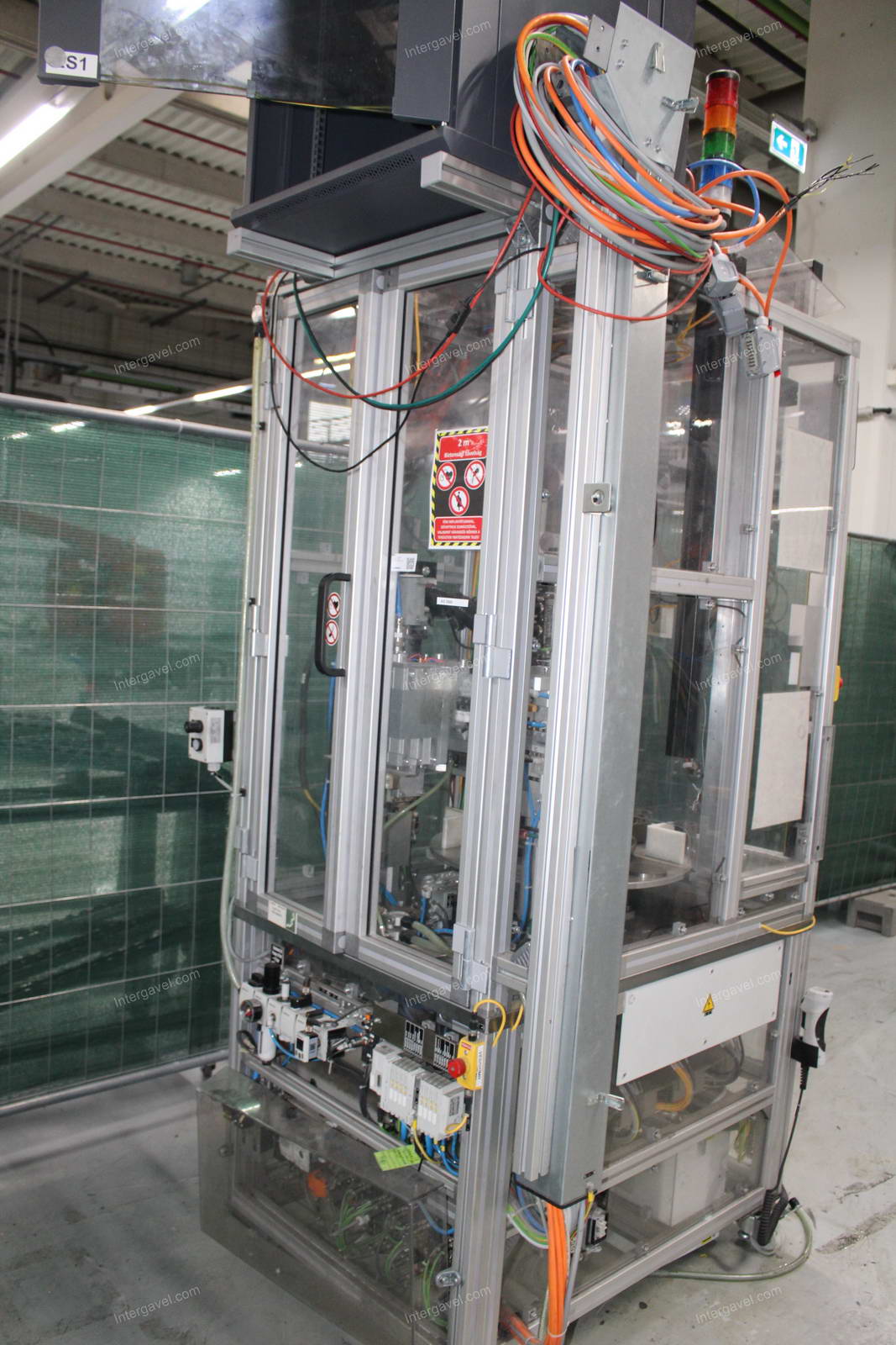 Szerelő munkahely (bontott) és villamos szekrény 10