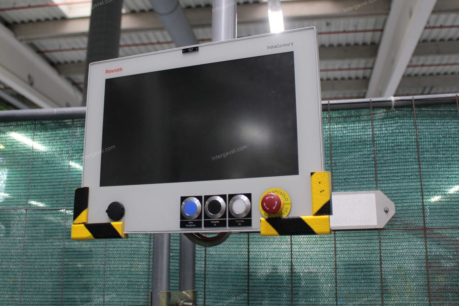 Szerelő munkahely (bontott) és villamos szekrény 11