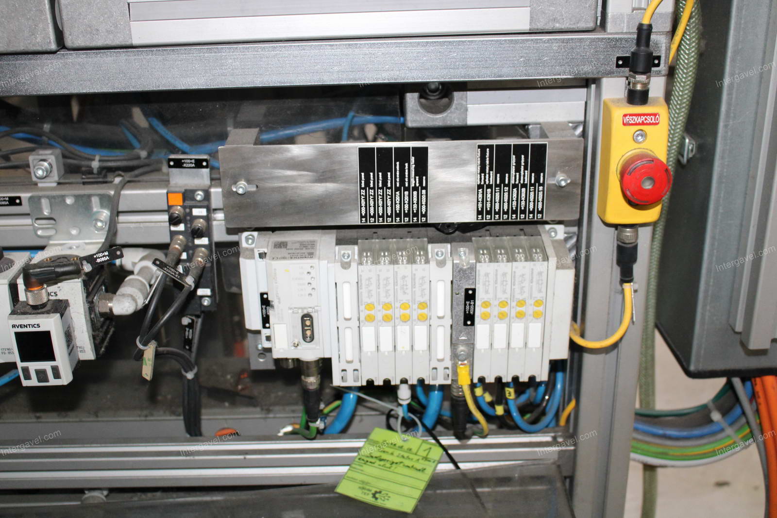 Szerelő munkahely (bontott) és villamos szekrény 14