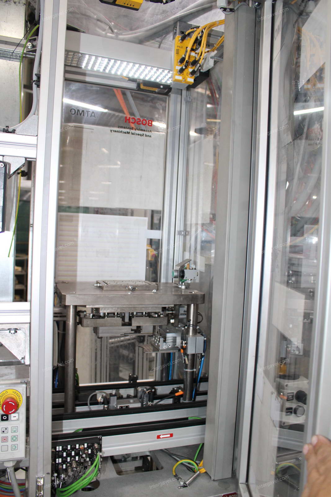 Szerelő munkahely (bontott) 4