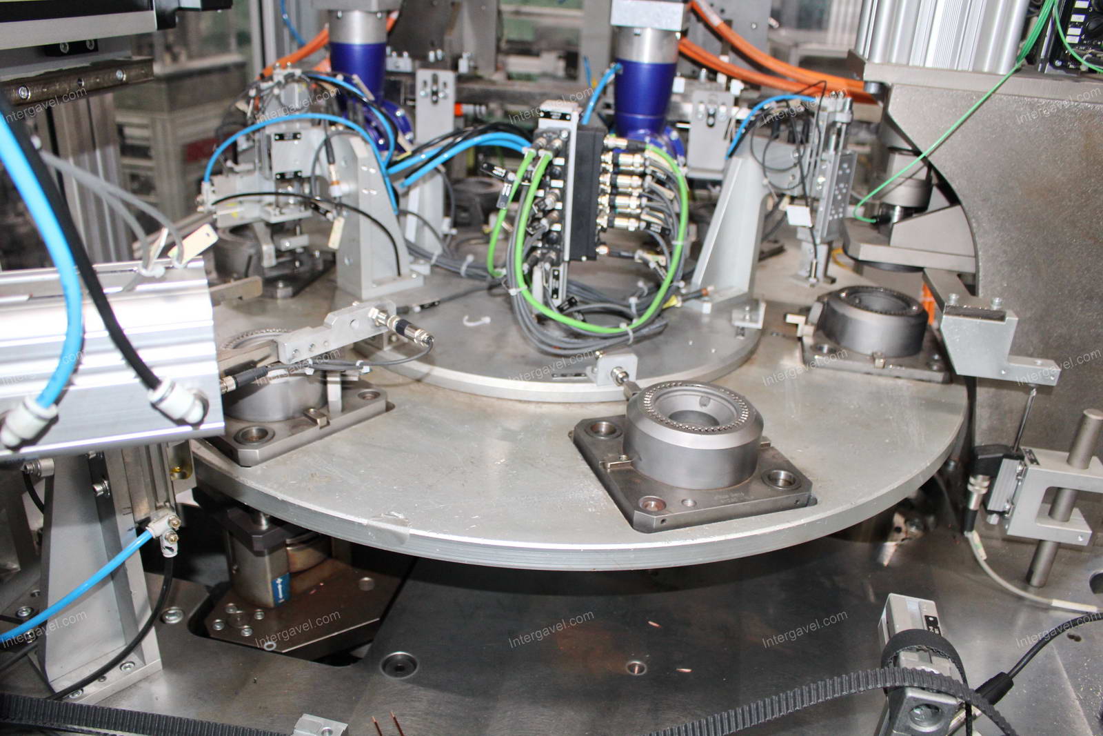 Szerelő munkahely (bontott) és villamos szekrény 5