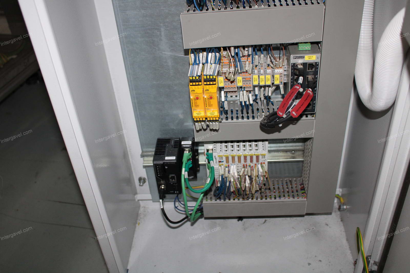 Vibrációs adagoló és szerelő munkahely (bontott)  18