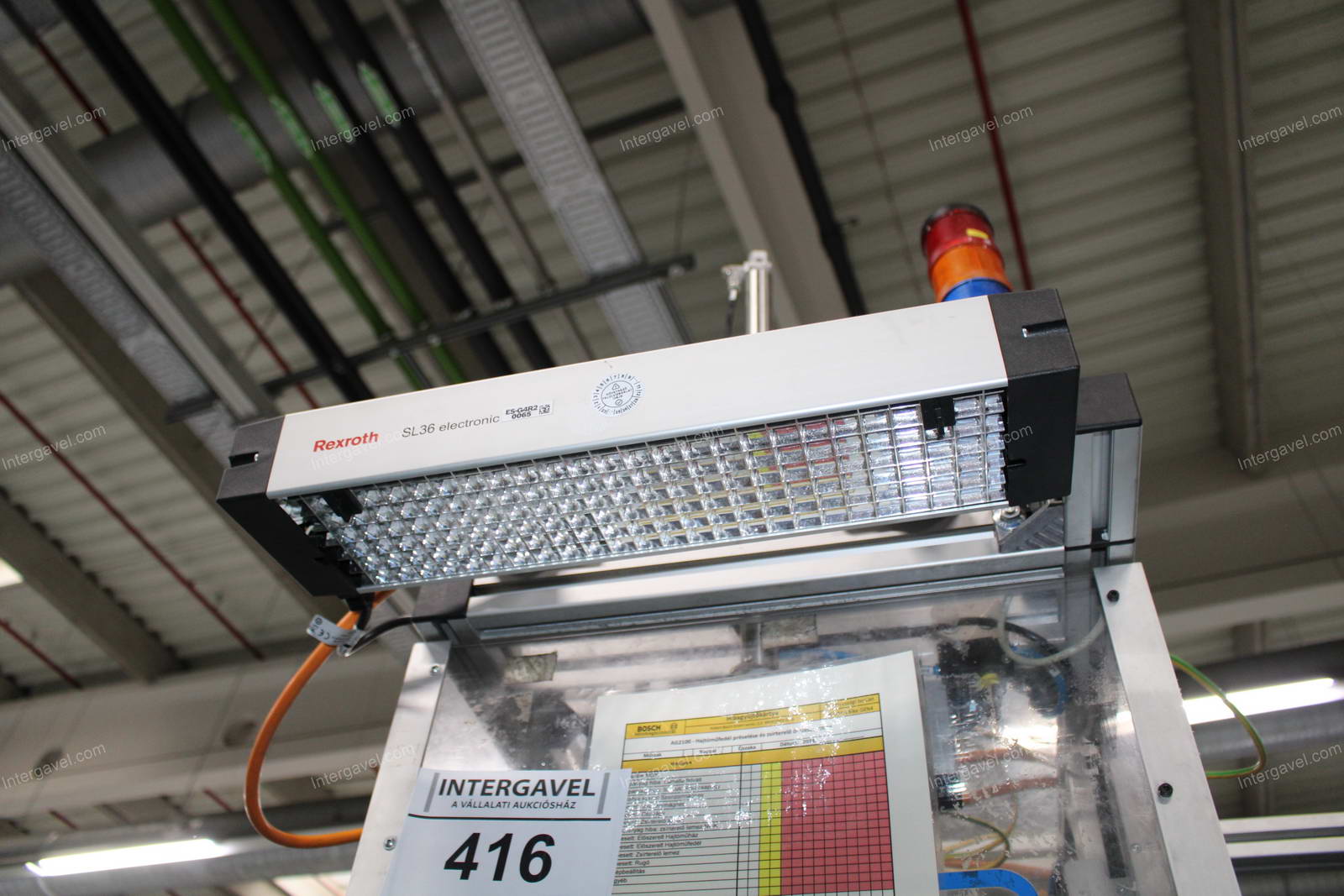 Vibrációs adagoló és szerelő munkahely (bontott)  20