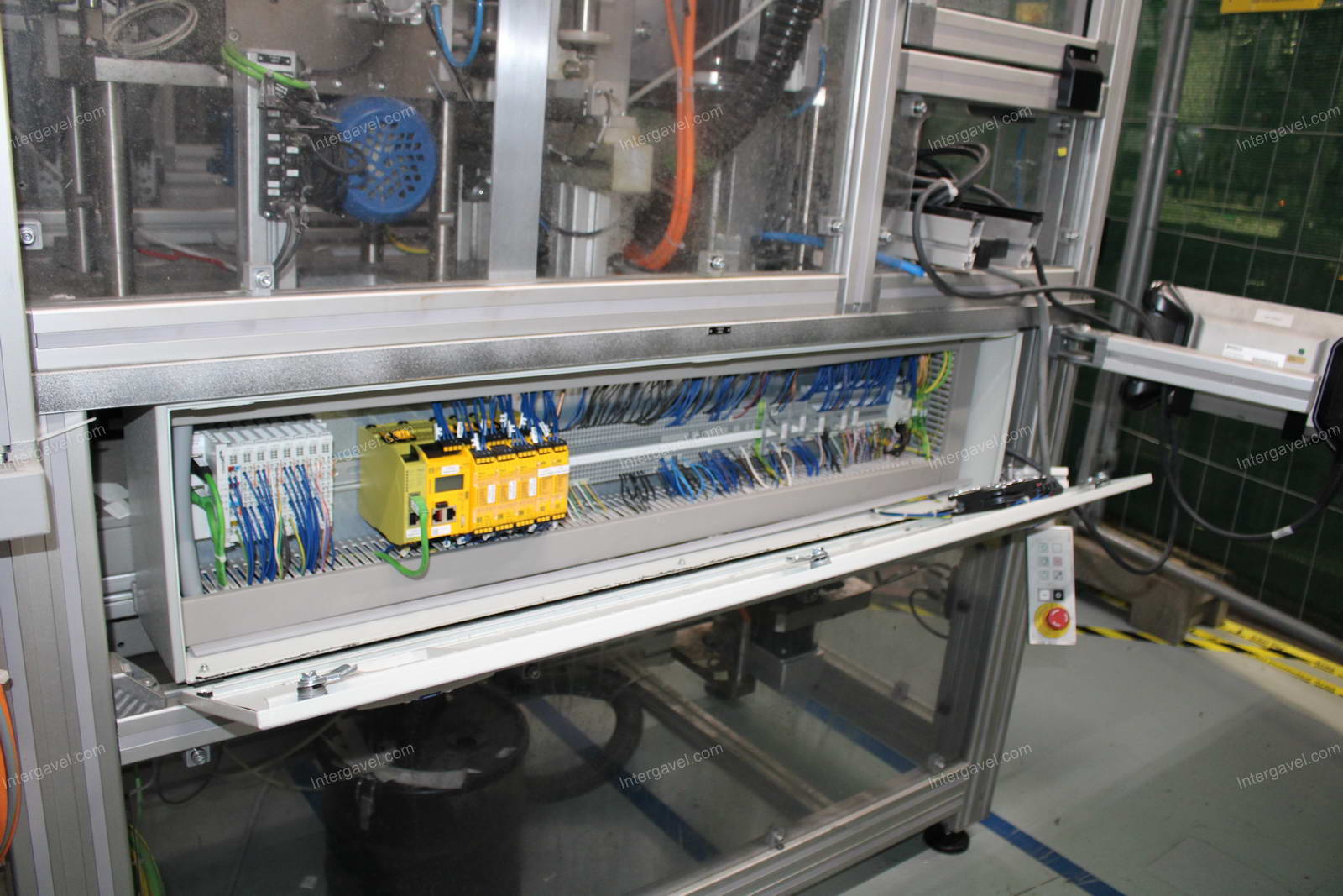 Szerelő állomás (bontott)és villamos szekrény 24