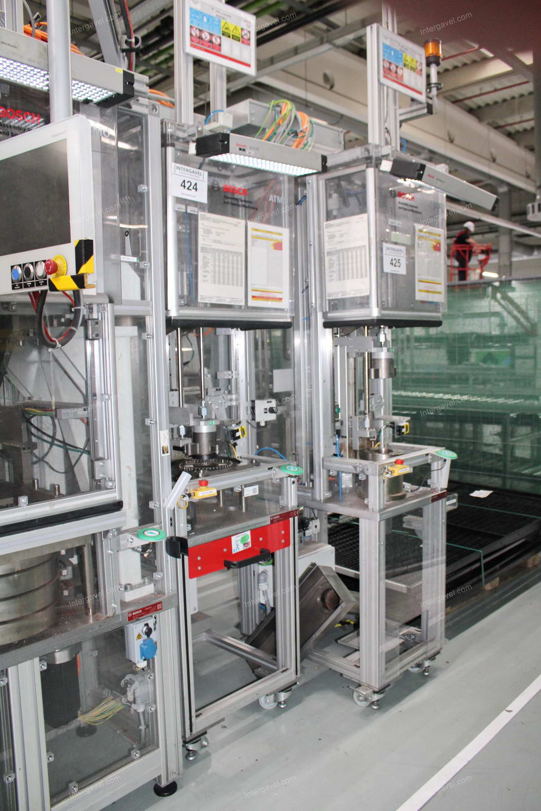 Szerelő állomás (bontott) és villamos szekrény 8