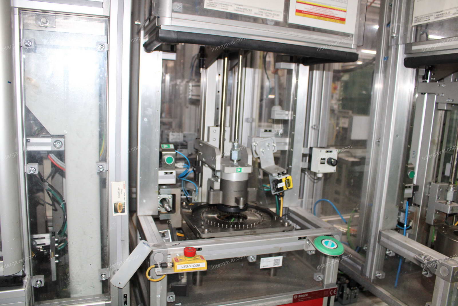 Szerelő állomás (bontott) és villamos szekrény 9