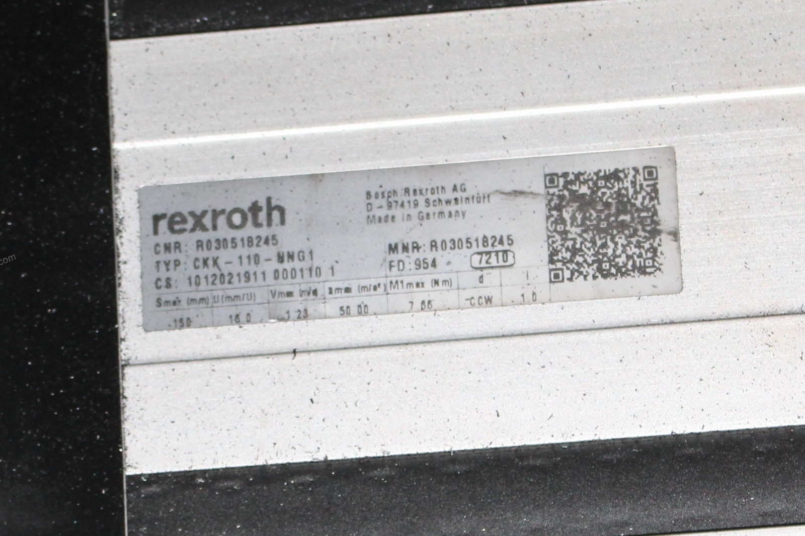 Szerelő munkahely (bontott) és vibrációs adagoló  8