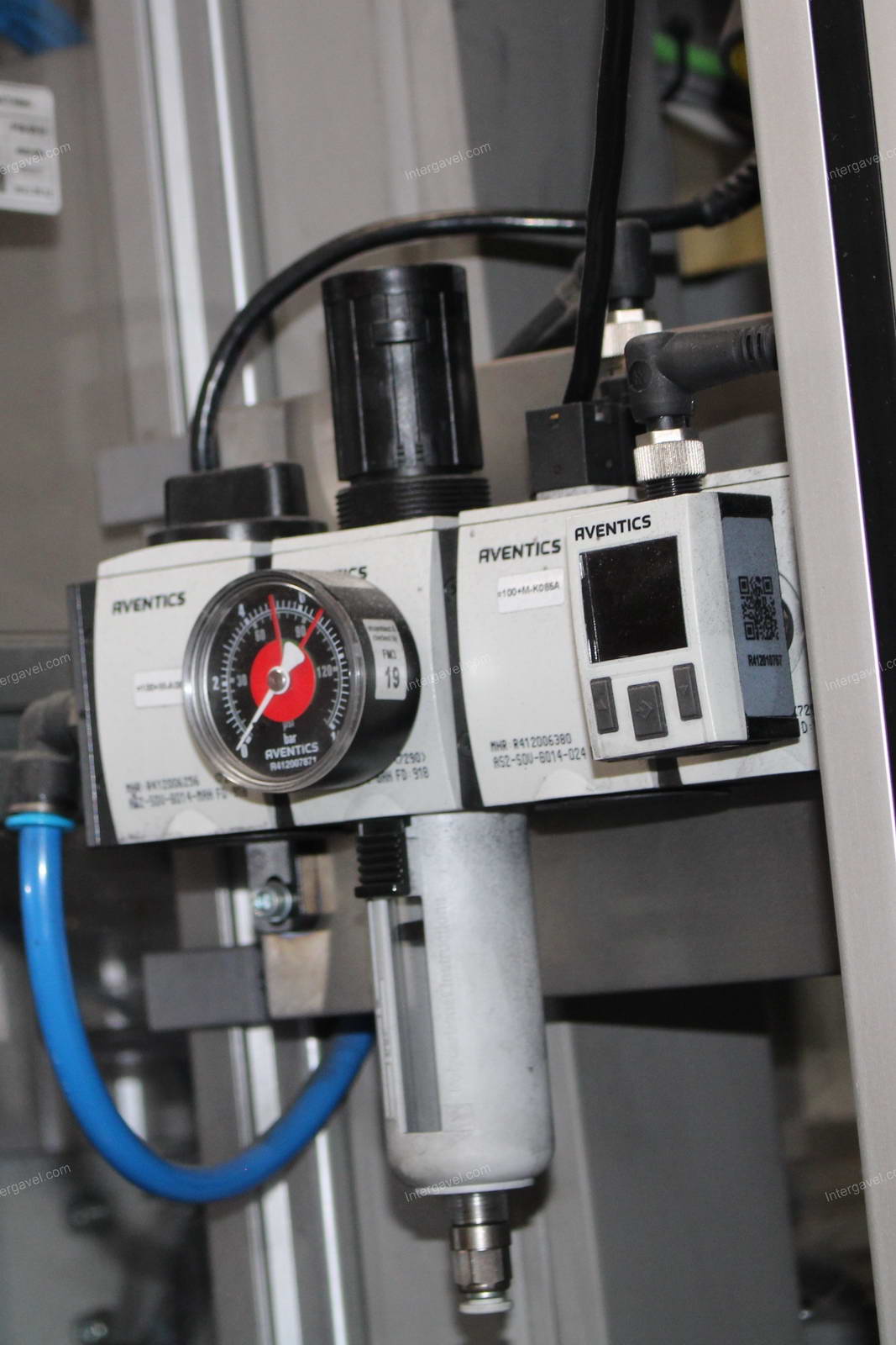 Szerelő munkahely (bontott) és vibrációs adagoló  18