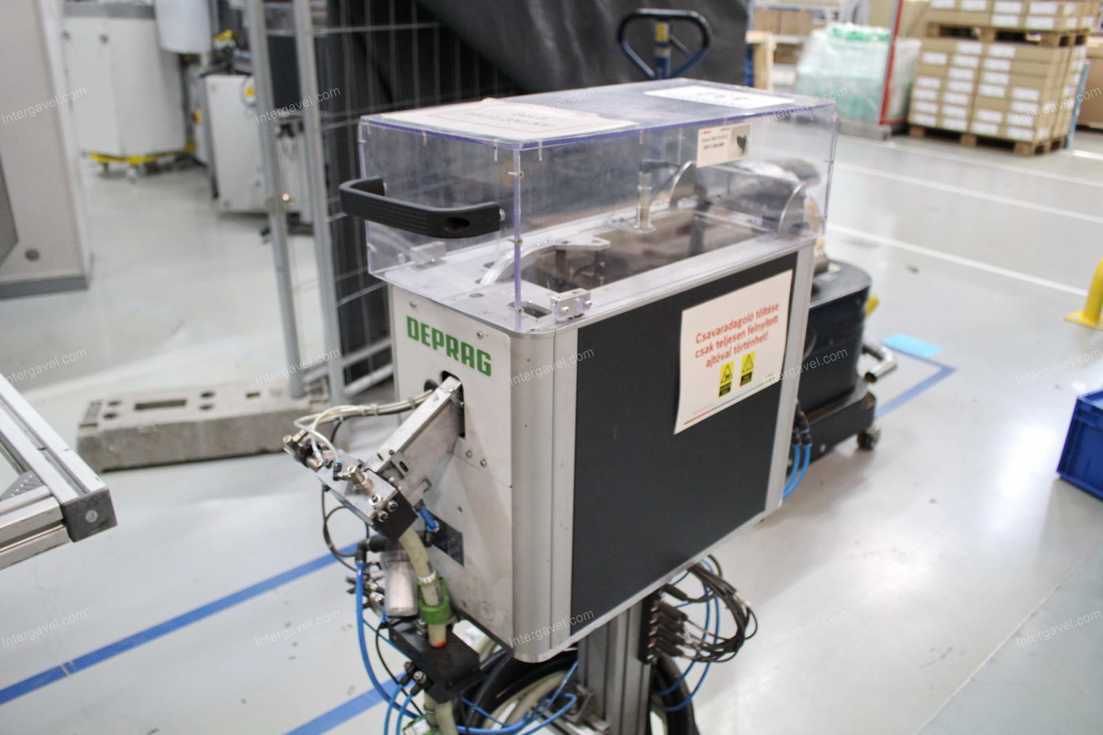 Szerelő munkahely (bontott) és vibrációs adagoló  27