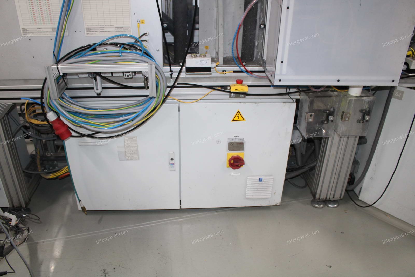 Szerelő munkahely (bontott) és elszívó 20