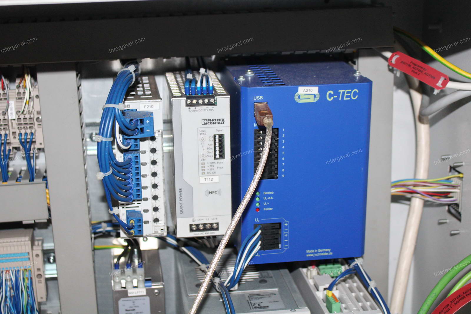 Szerelő munkahely (bontott) és elszívó 23