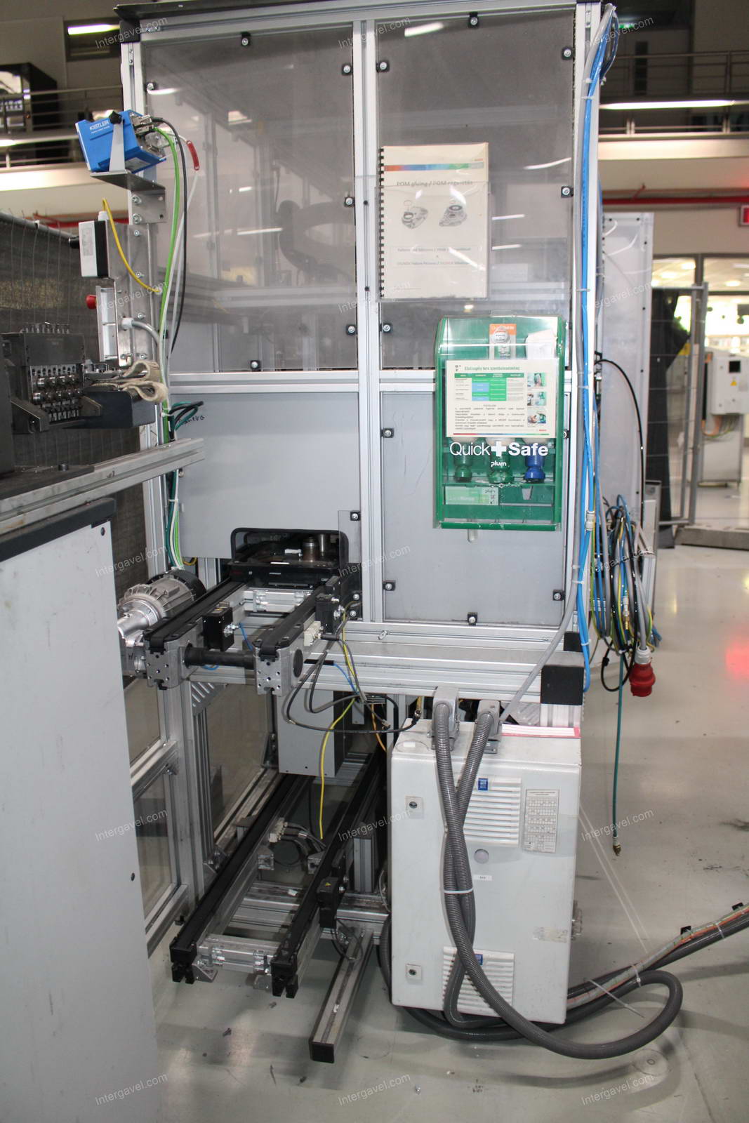 Szerelő munkahely (bontott) és elszívó 25