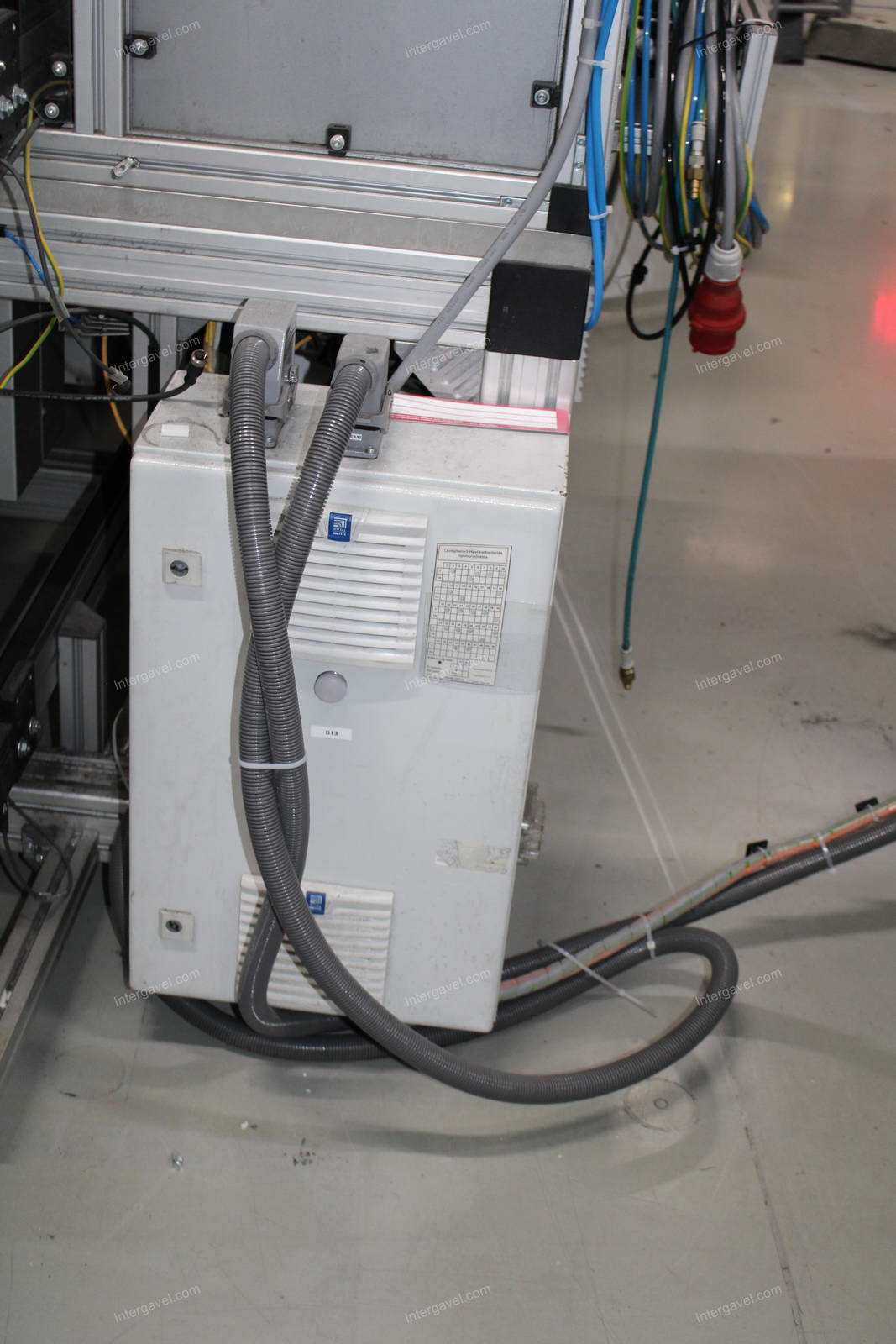 Szerelő munkahely (bontott) és elszívó 27