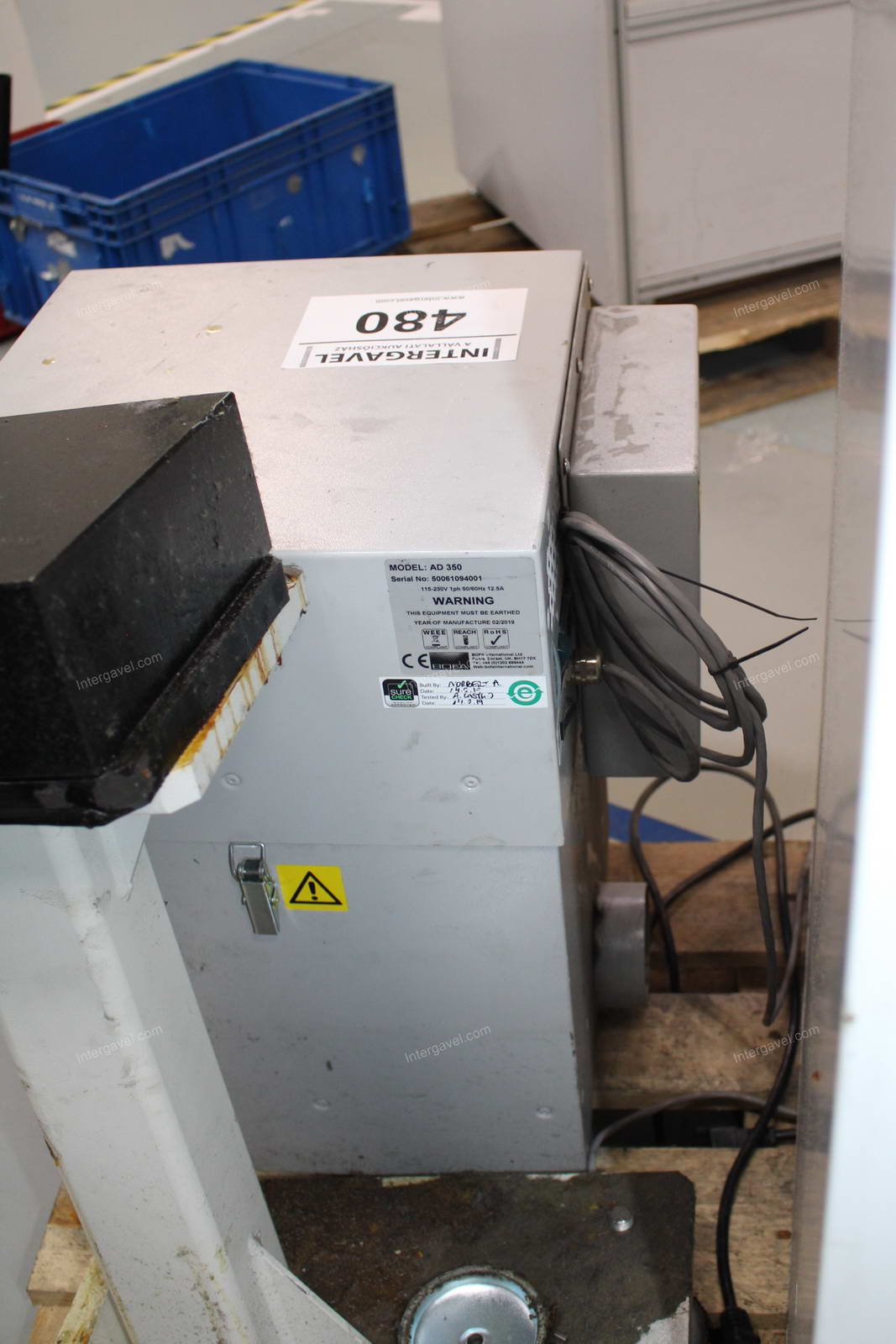 Szerelő munkahely (bontott) és elszívó 39