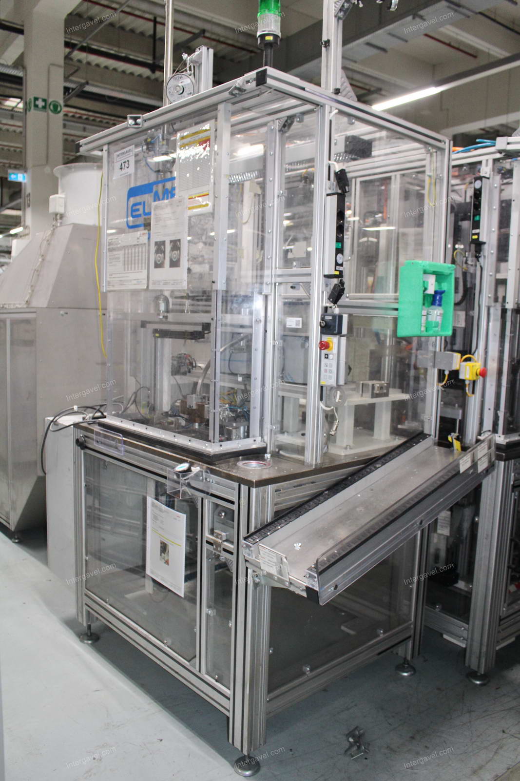 Szerelő munkahely (bontott) 3