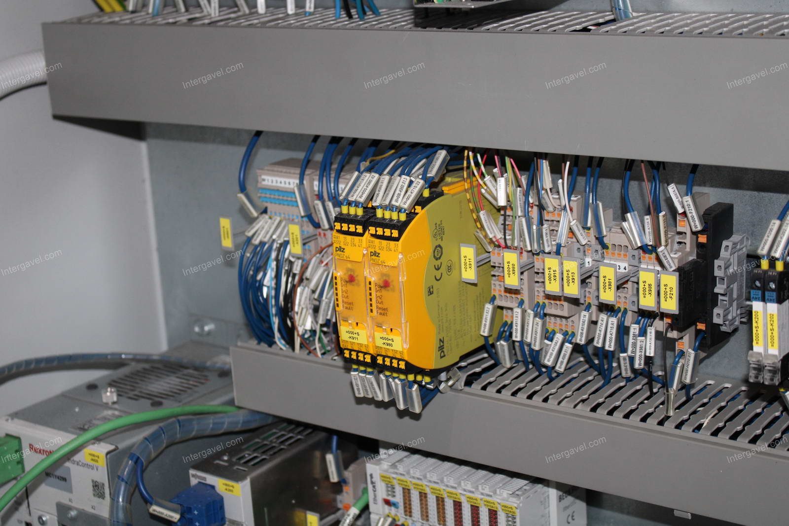 Szerelő munkahely (bontott) 17