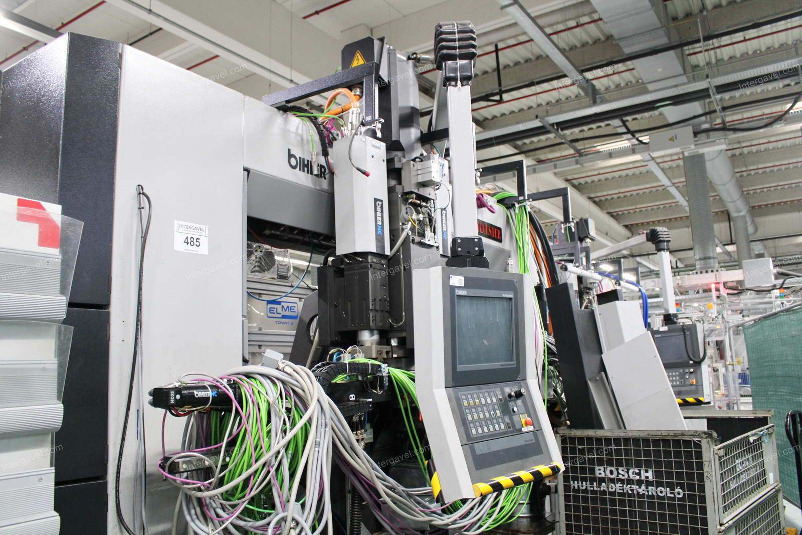 Drót hajlító, lapító és csupaszoló berendezés 3