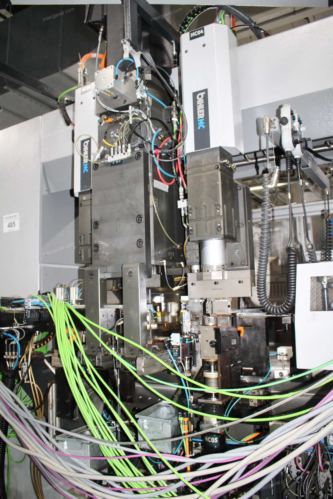 Drót hajlító, lapító és csupaszoló berendezés 9