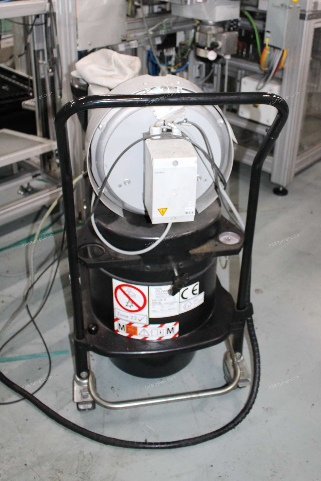 Drót hajlító, lapító és csupaszoló berendezés 16