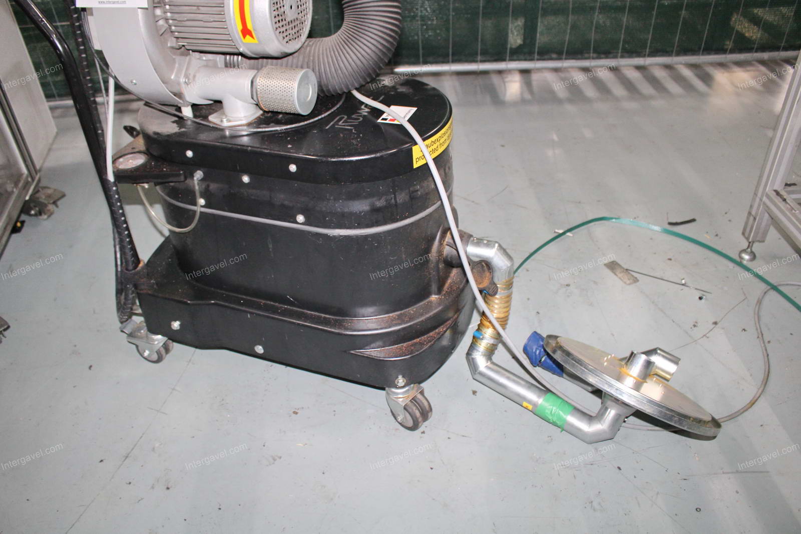 Drót hajlító, lapító és csupaszoló berendezés 19