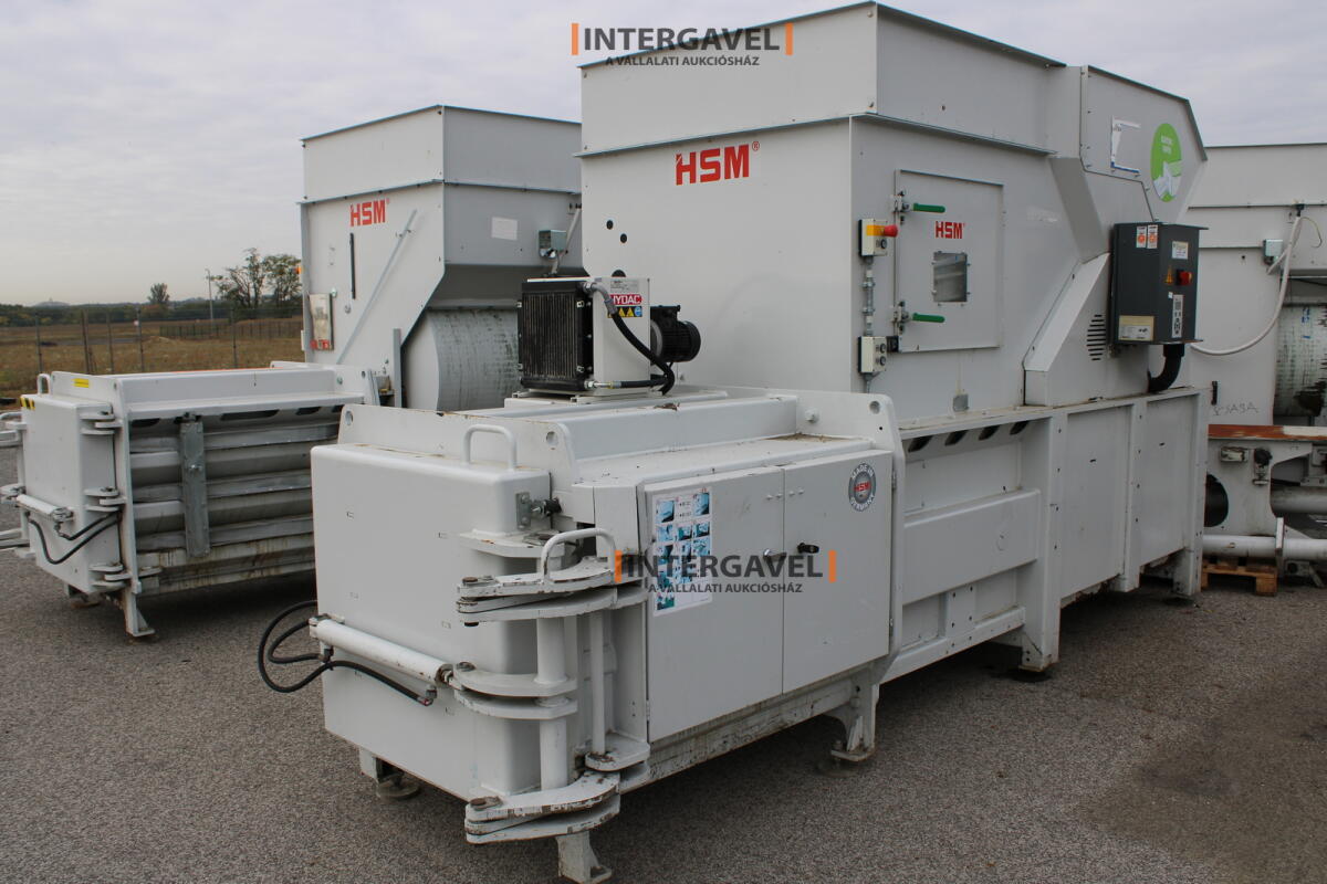 Bálázó, raklapemelő, takarítógép, targonca aukciója