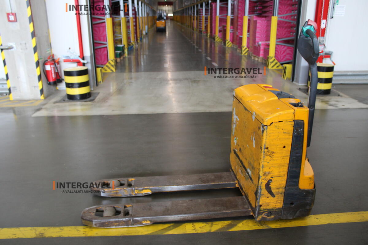 Elektromos raklapemelő