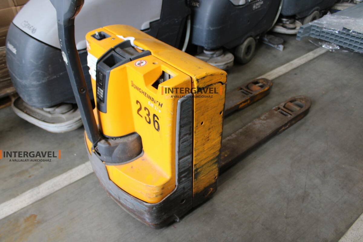 Elektromos raklapemelő