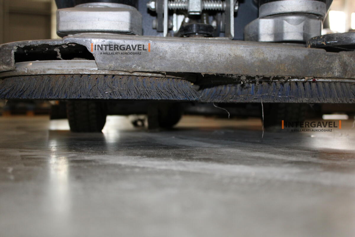 Nilfisk BA651 takarítógép 9