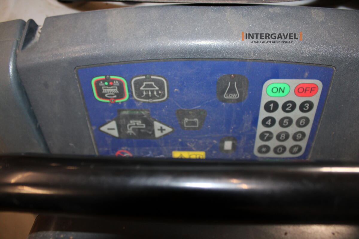 Nilfisk BA651 takarítógép 9