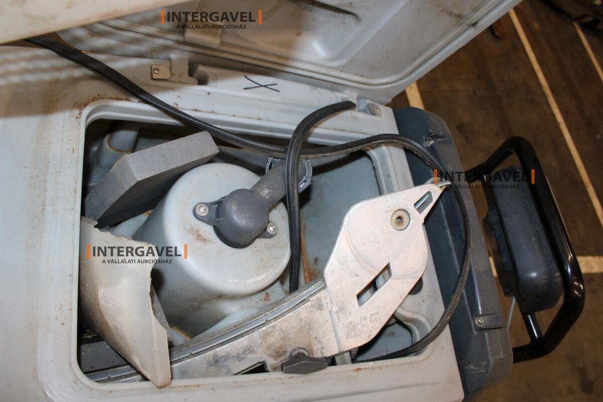 Nilfisk BA651 takarítógép 11