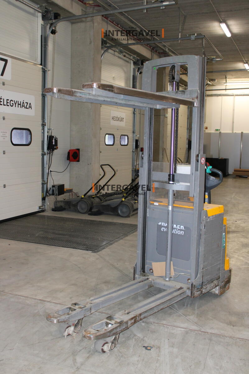 Gyalogkíséretű targonca 7