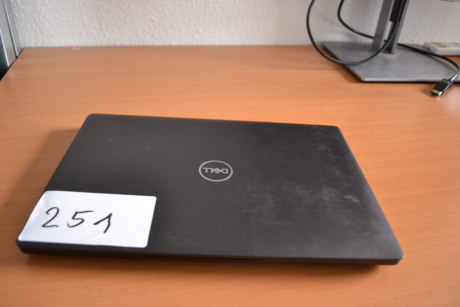 Dell Latitude 5400 - Laptop 2