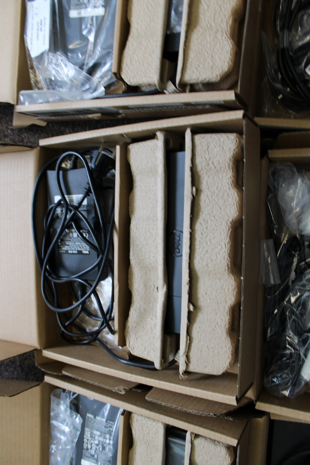 Dell dokkoló és töltő 3