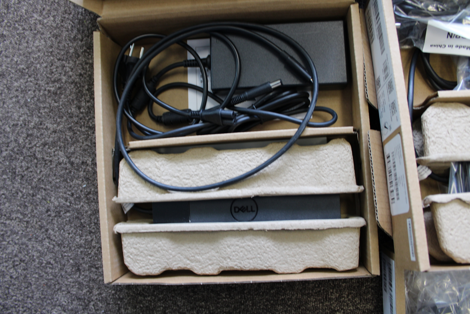 Dell dokkoló és töltő 7