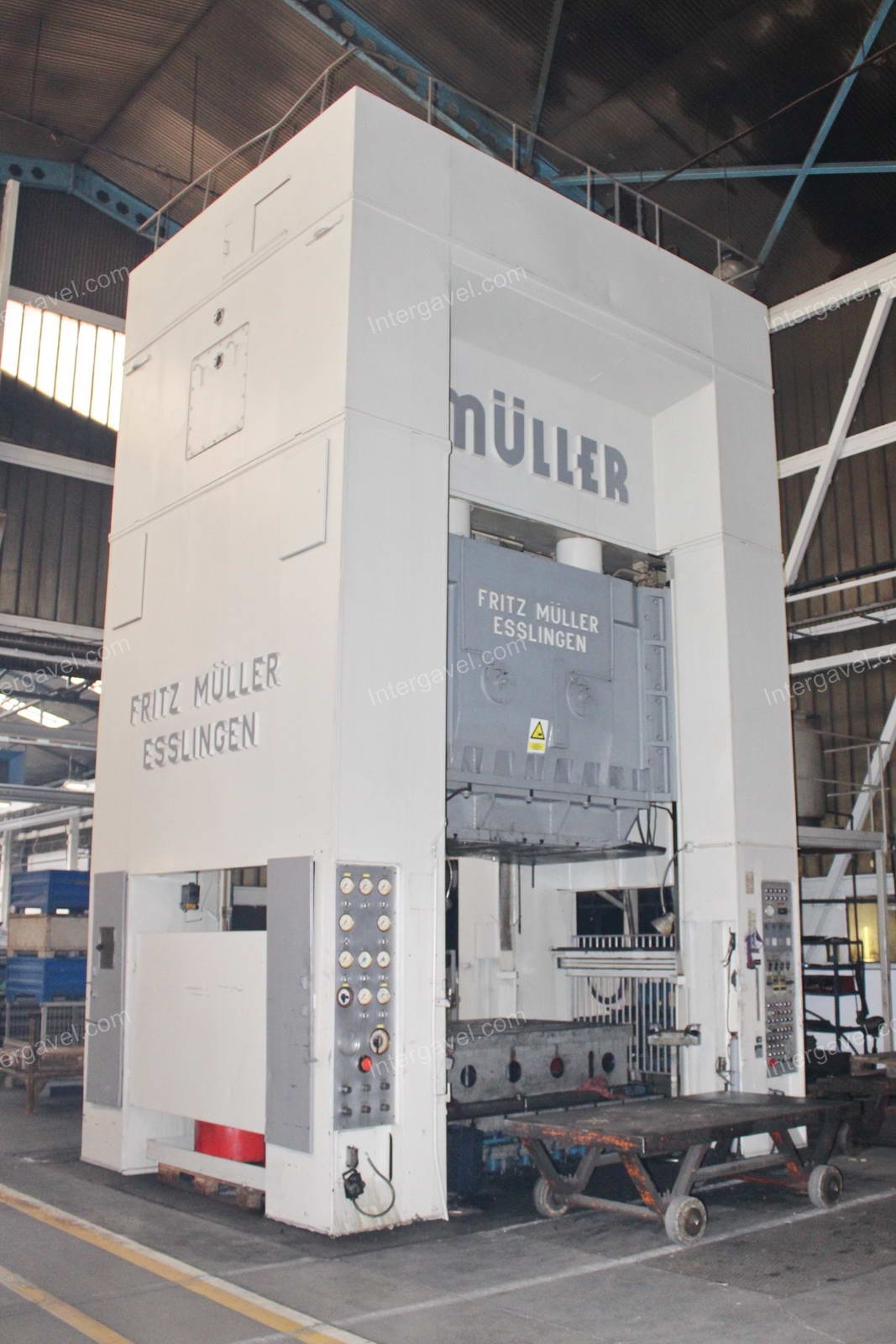 Présgép 1000 tonna