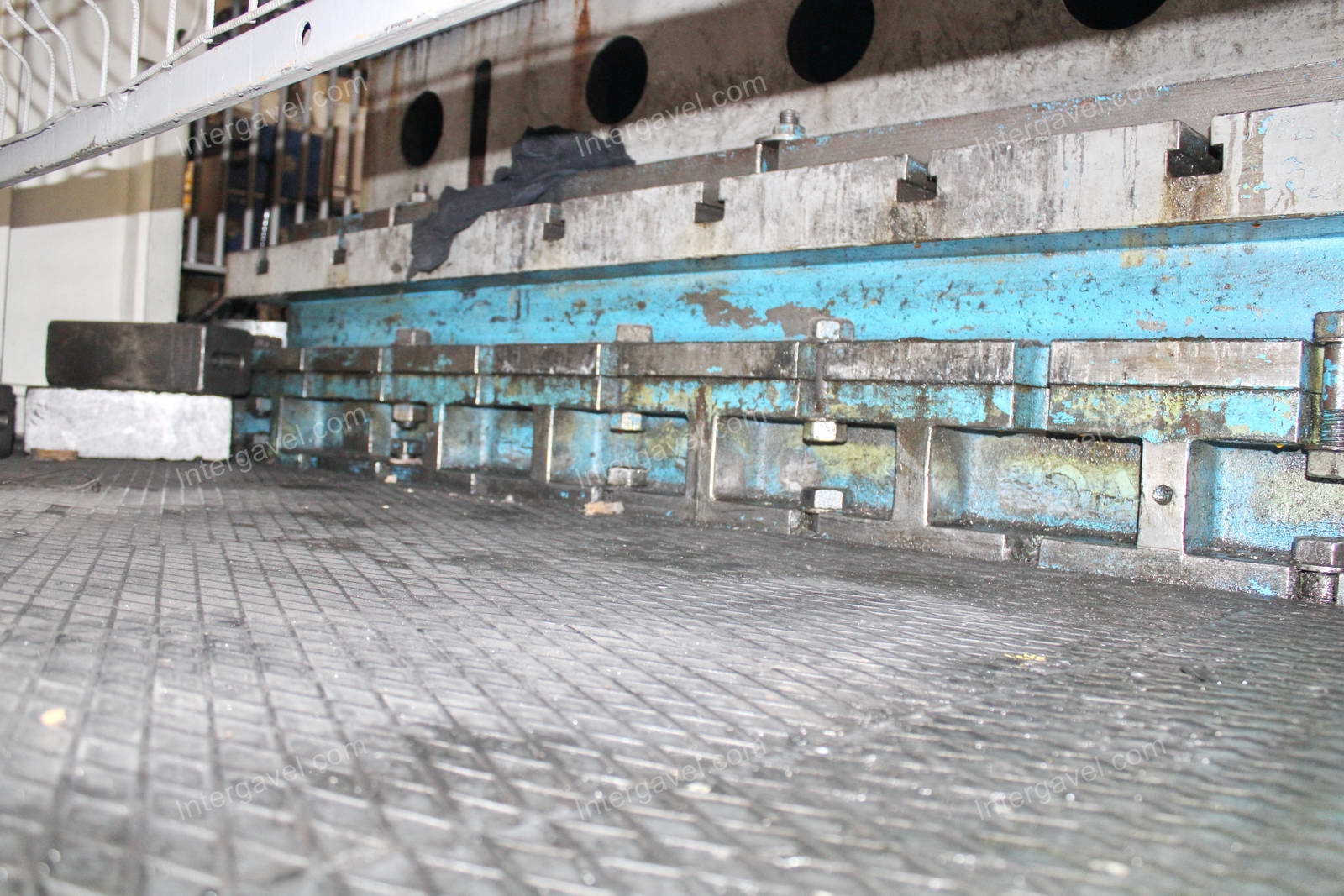 Présgép 1000 tonna 13