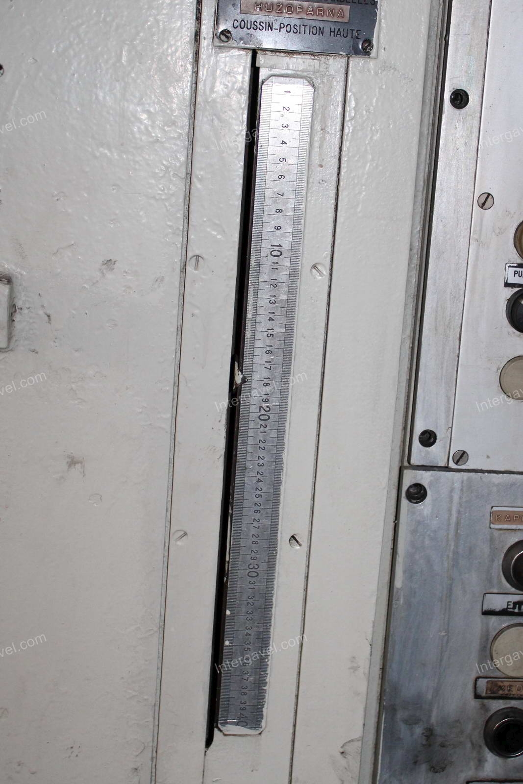 Présgép 1000 tonna 18