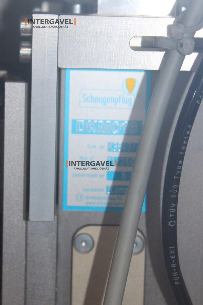 Bontott pasztázó munkahely 8