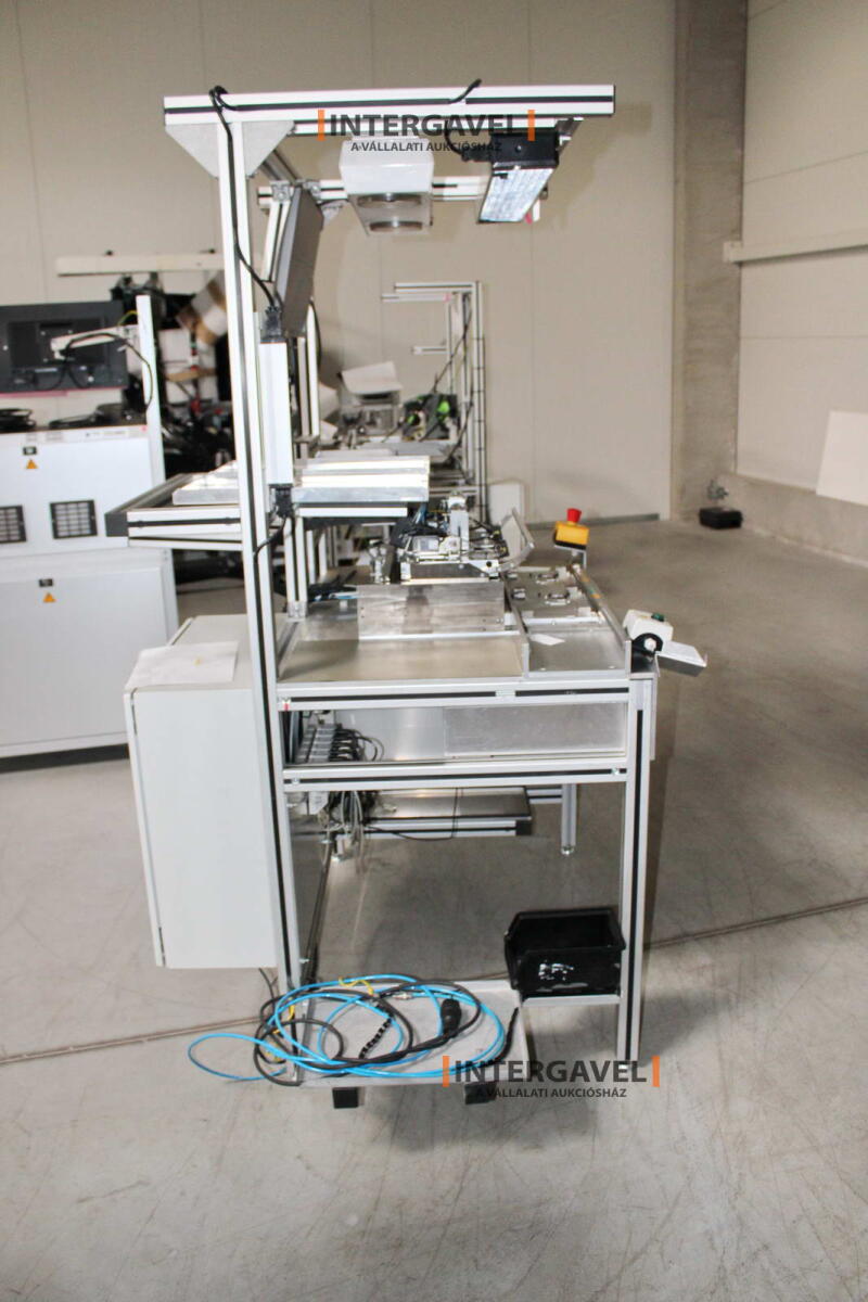 Bontott szerelő munkahely 2